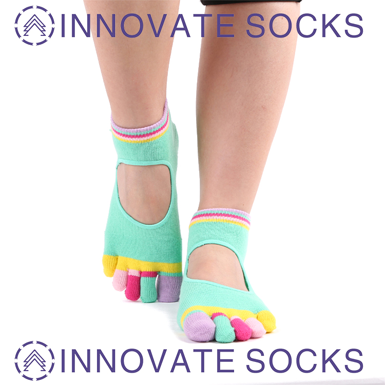 5 Toes Unisex Non Slip Grips Cotton Yoga Socks For Pilates