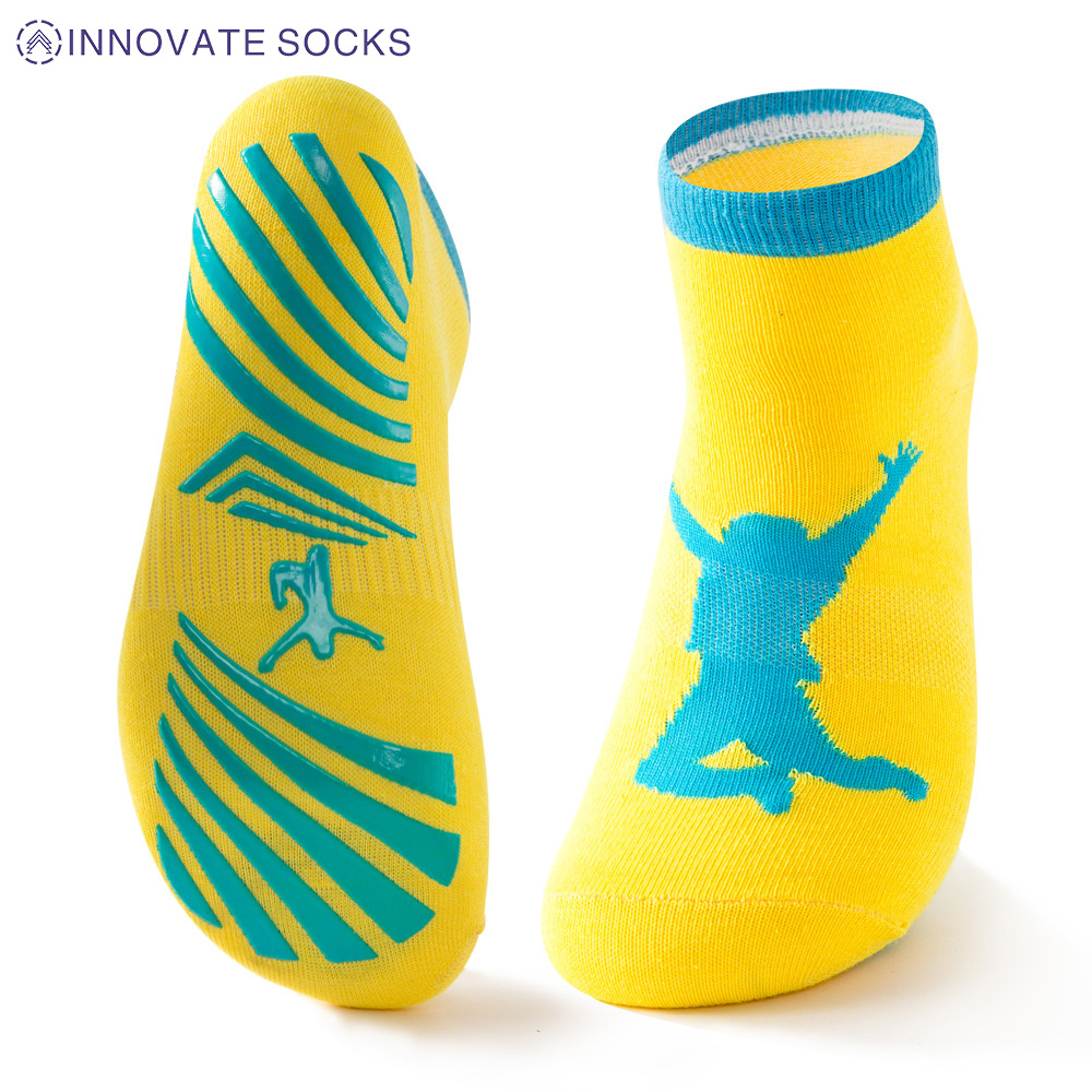INNOVATE In Stock High Quality Generic Trampoline Grip Socks