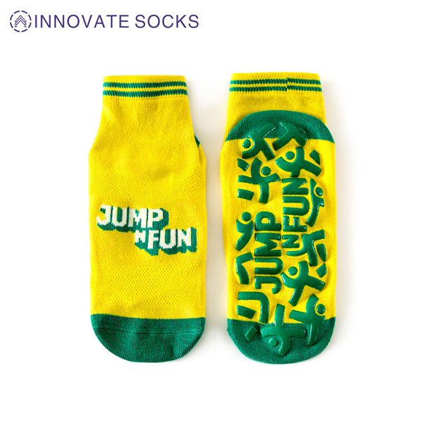 JUMPNFUN Ankle Anti Skid Grip Trampoline Park Socks