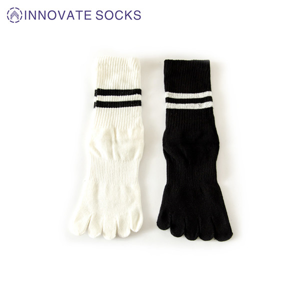 Yoga Pilates Non-Slip Grips Socks Five Toe Separator Socks with Grips Non Slip Yoga Socks For Women
